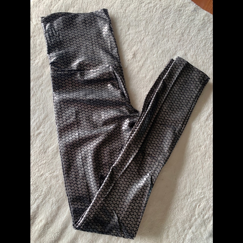 High waisted mermaid scale leggings